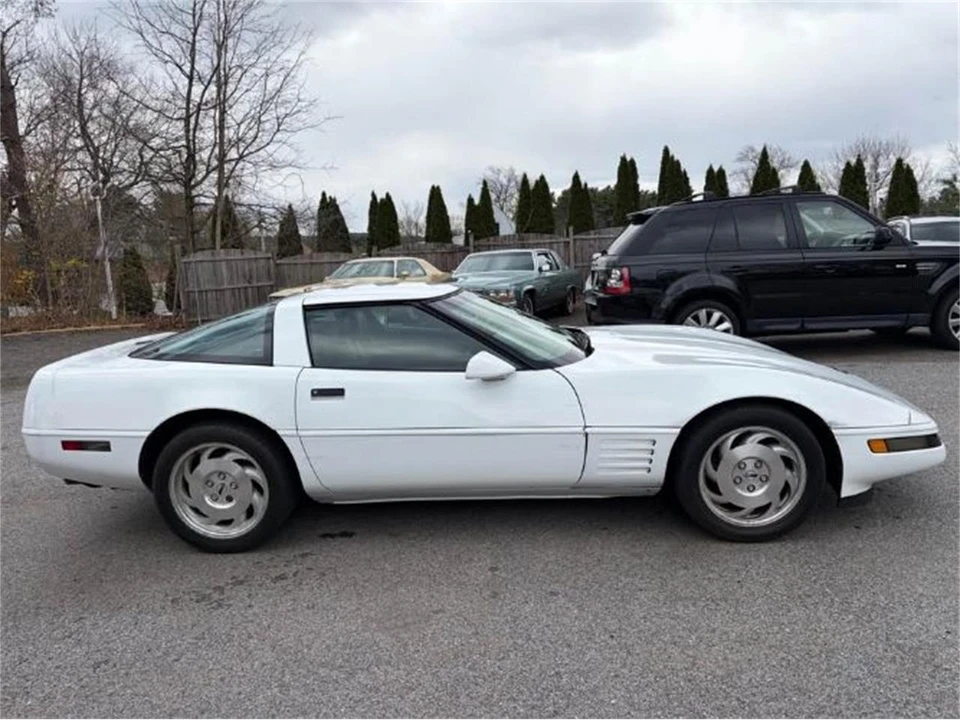 1994 Chevrolet Corvette C4 - Image 10 of 17