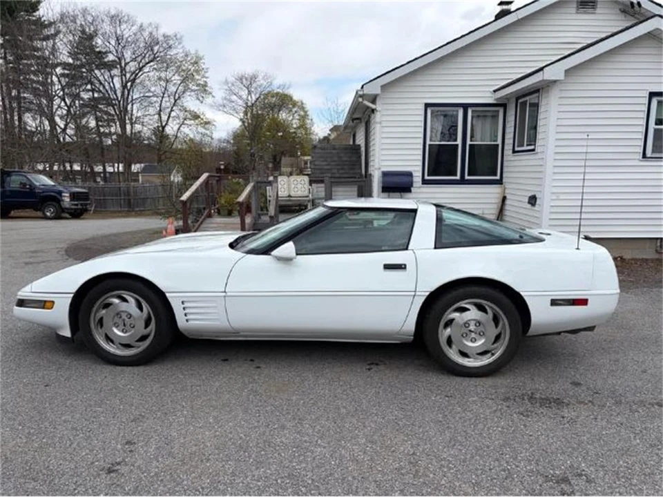 1994 Chevrolet Corvette C4 - Image 14 of 17