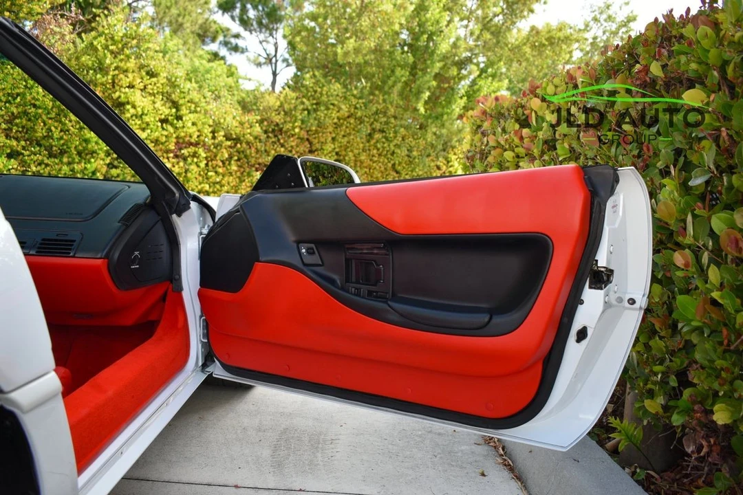 1994 Chevrolet Corvette C4 - Image 28 of 31