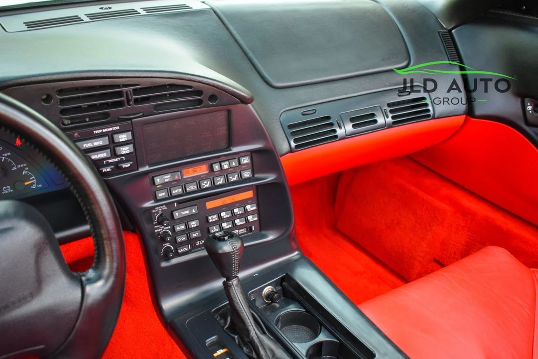 1994 Chevrolet Corvette C4 - Image 19 of 31