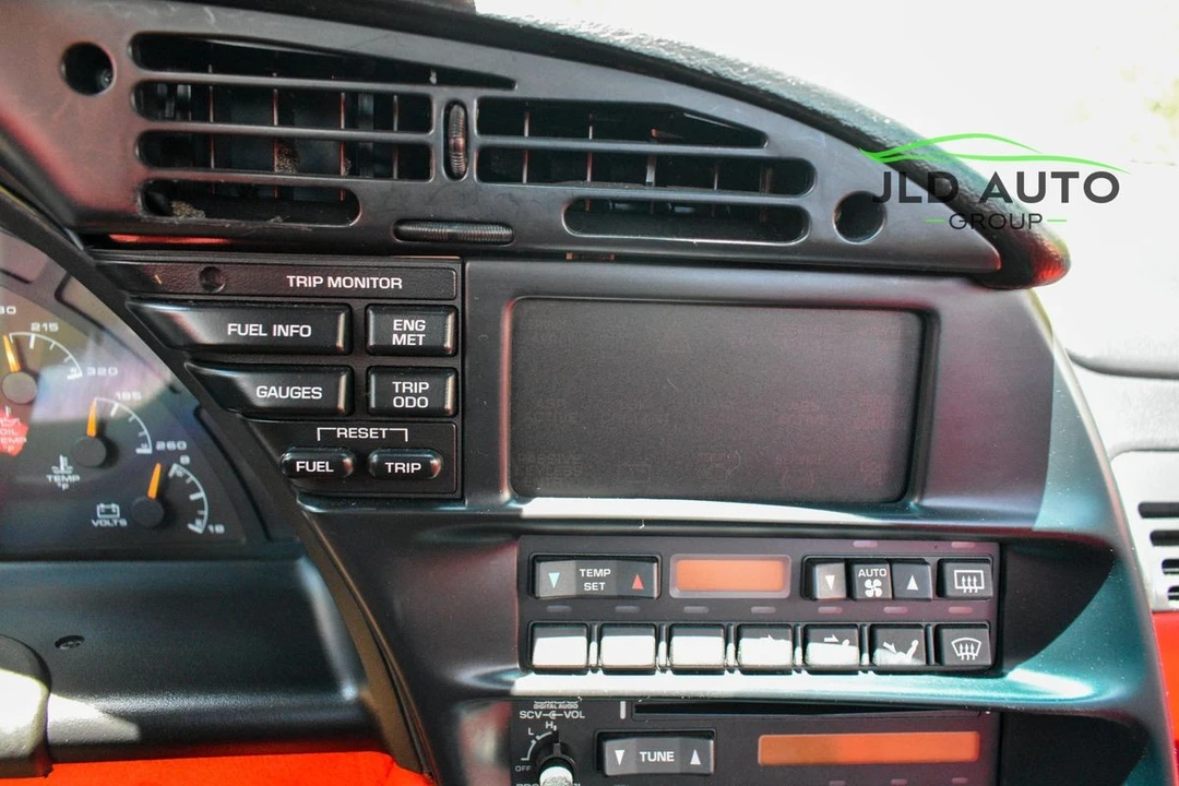 1994 Chevrolet Corvette C4 - Image 21 of 31