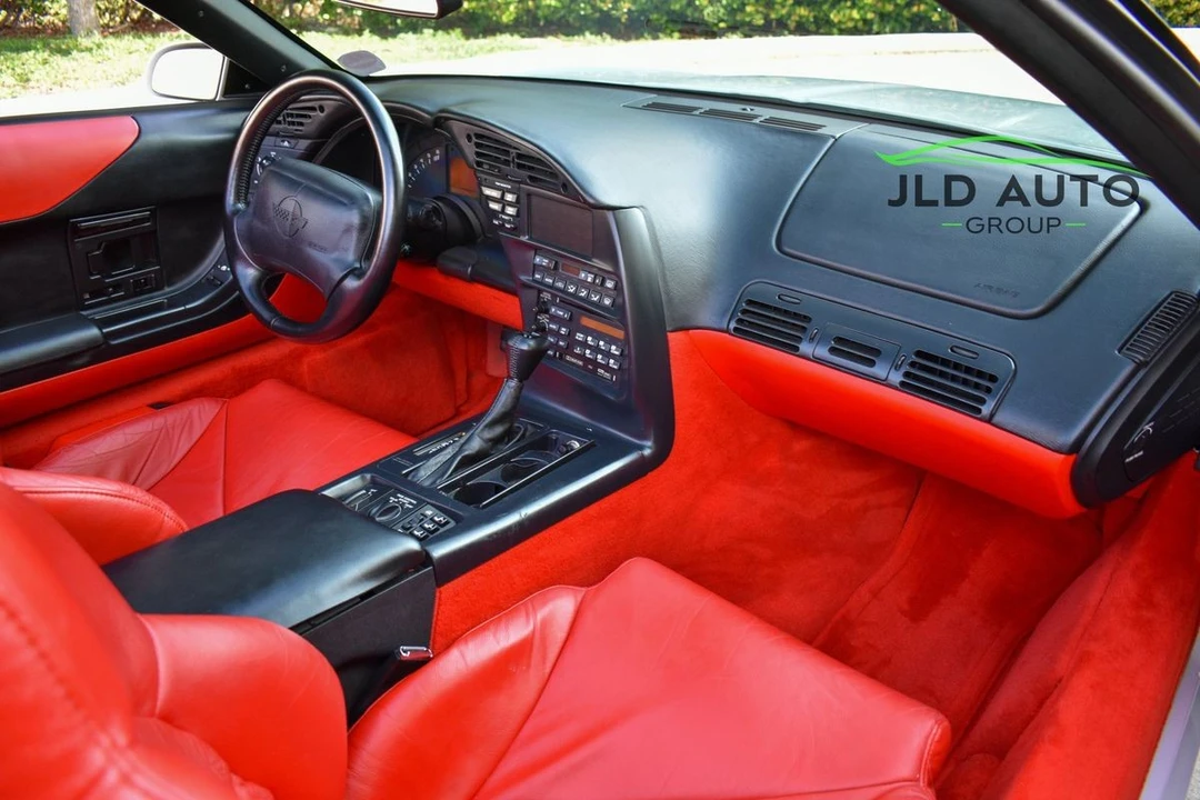 1994 Chevrolet Corvette C4 - Image 15 of 31