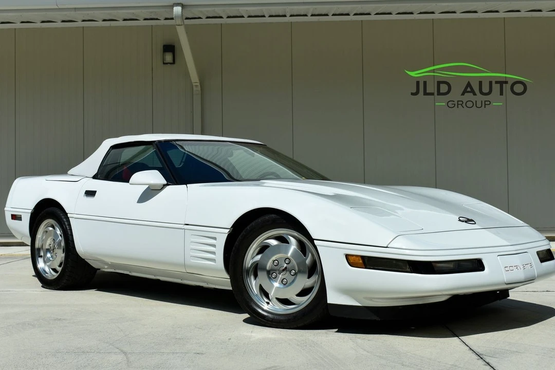 1994 Chevrolet Corvette C4 - Image 2 of 31