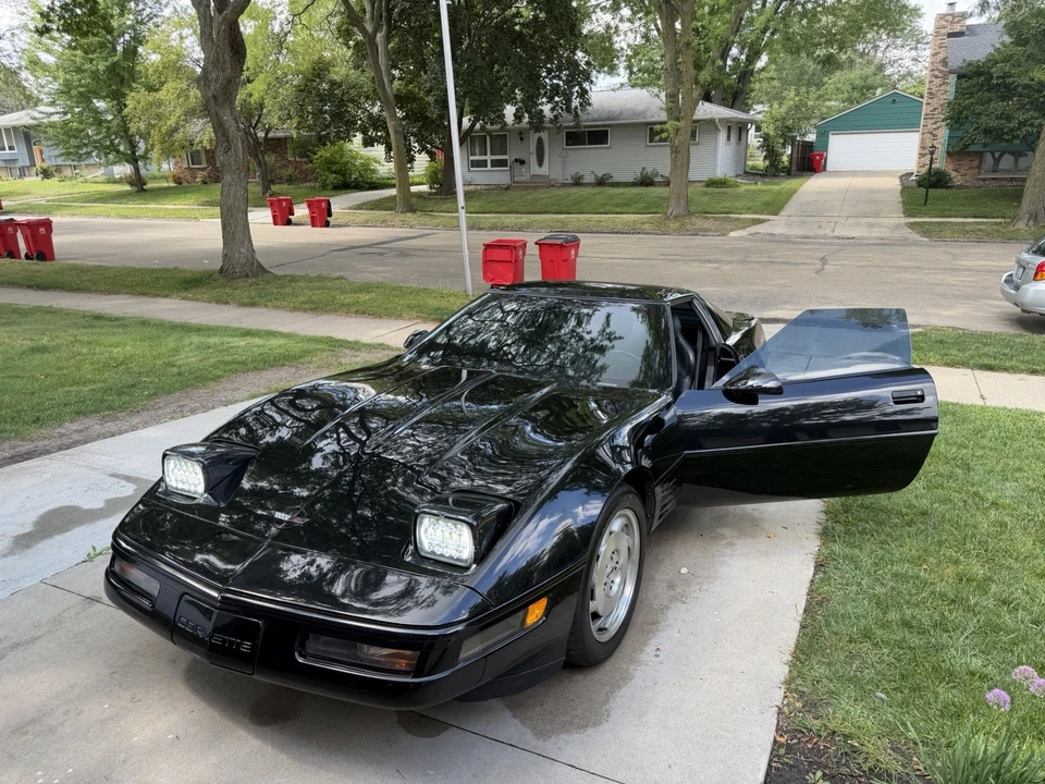 1994 Chevrolet Corvette C4 - Image 2 of 13