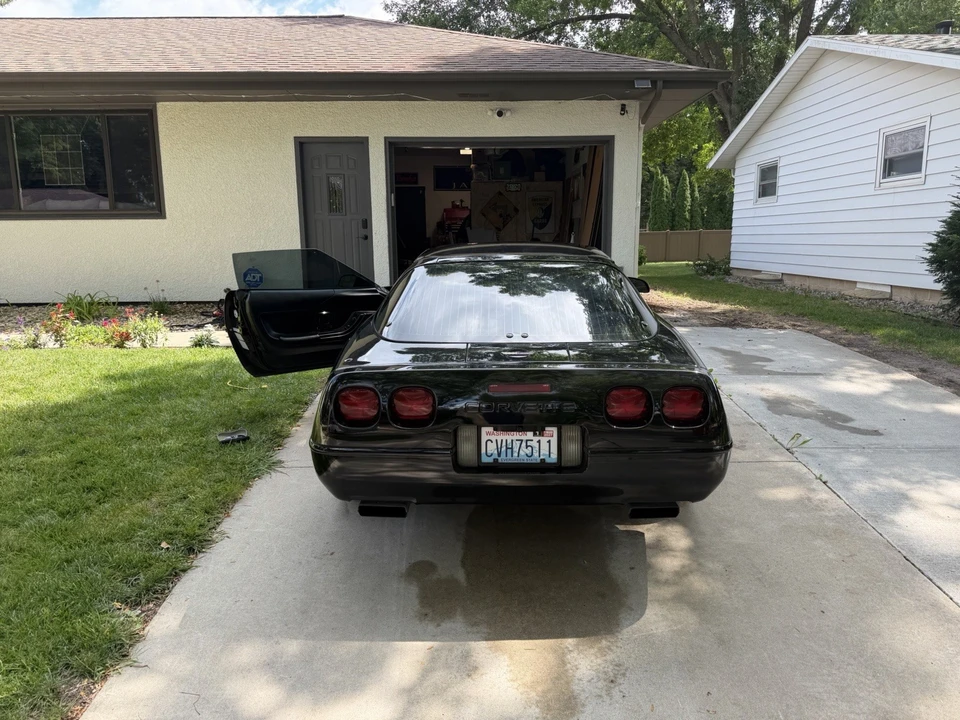 1994 Chevrolet Corvette C4 - Image 4 of 13
