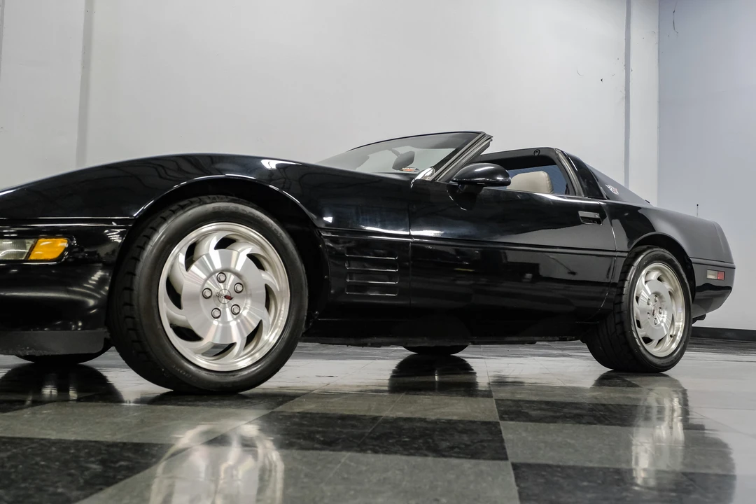 1994 Chevrolet Corvette C4 - Image 27 of 31