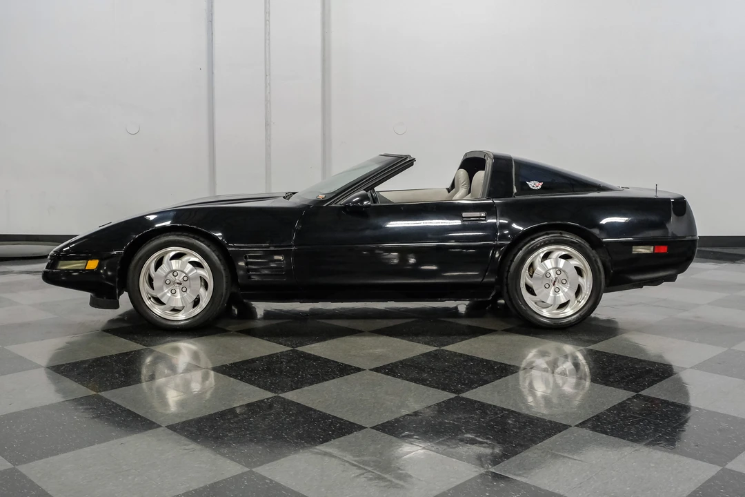 1994 Chevrolet Corvette C4 - Image 2 of 31