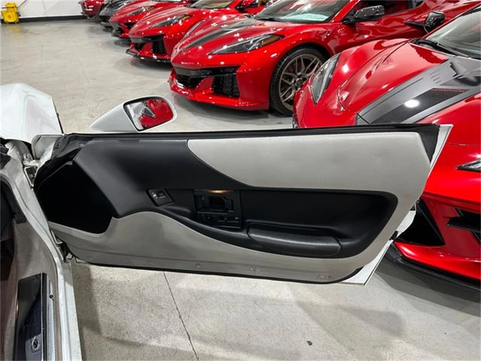 1994 Chevrolet Corvette C4 - Image 15 of 30
