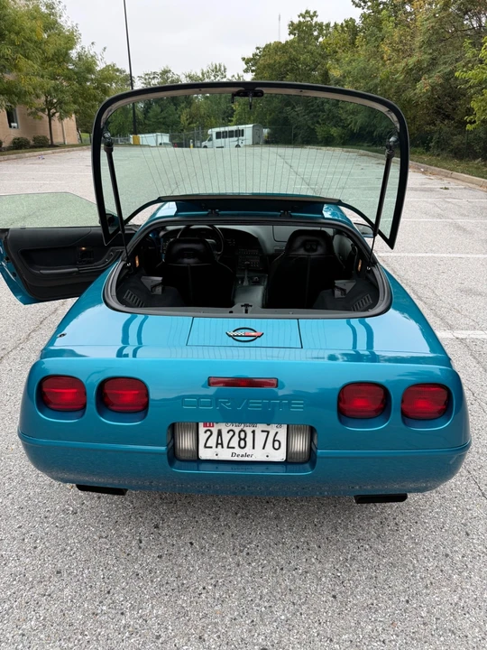 1994 Chevrolet Corvette C4 - Image 28 of 31