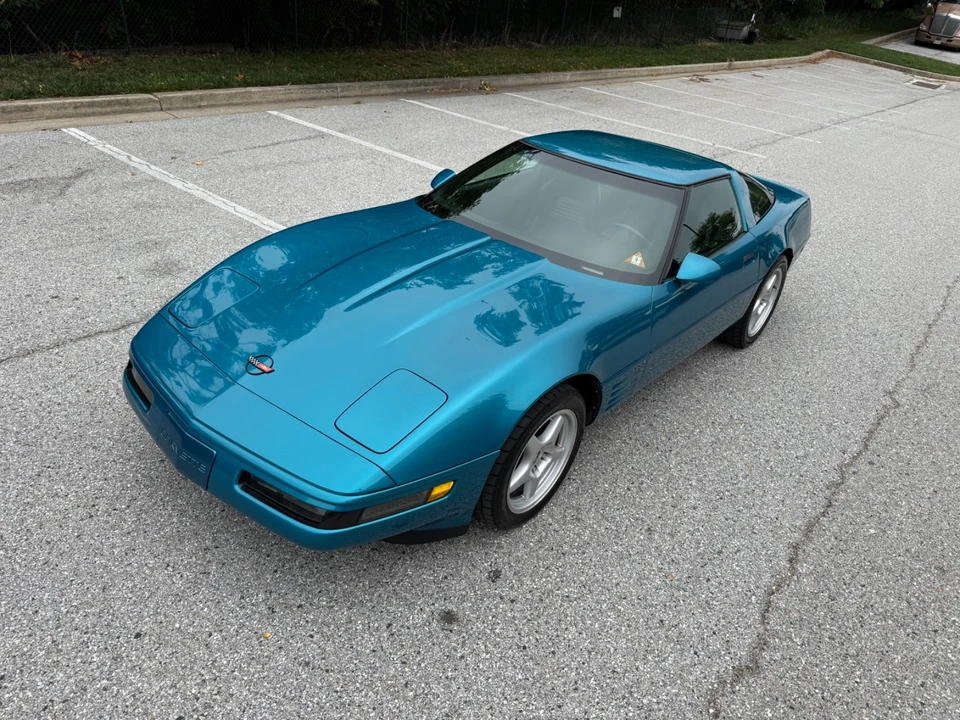 1994 Chevrolet Corvette C4 - Image 2 of 31