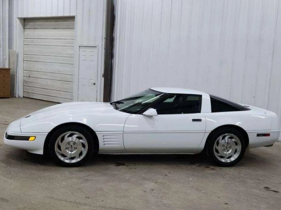 1994 Chevrolet Corvette C4 - Image 2 of 29