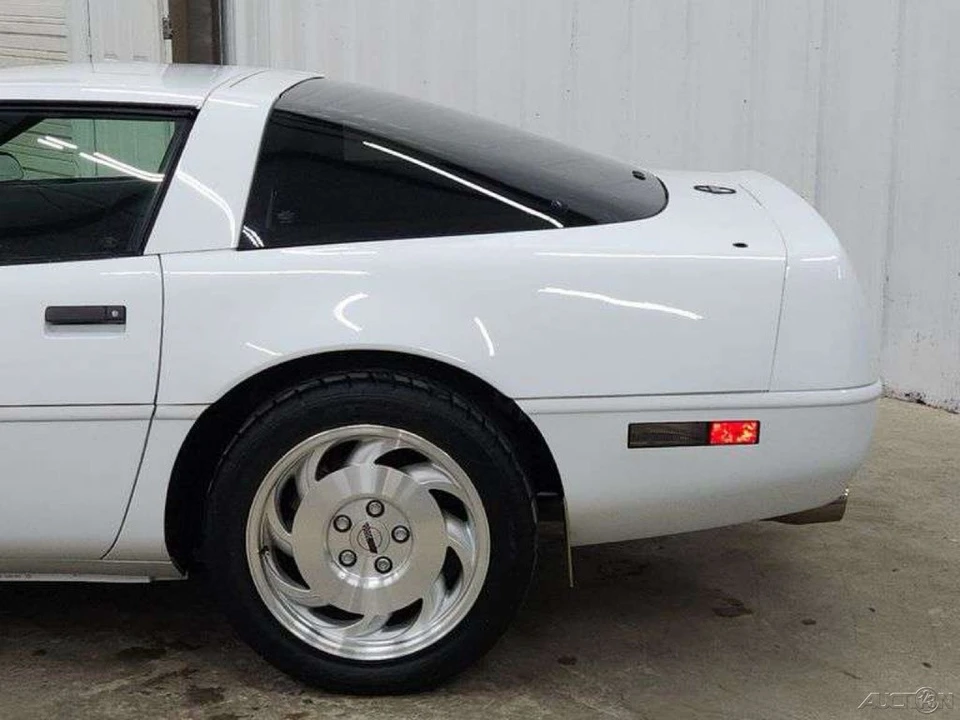 1994 Chevrolet Corvette - Image 3 of 24