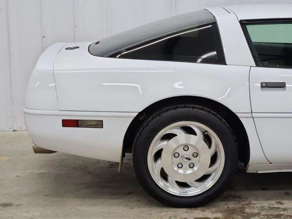1994 Chevrolet Corvette - Image 11 of 24