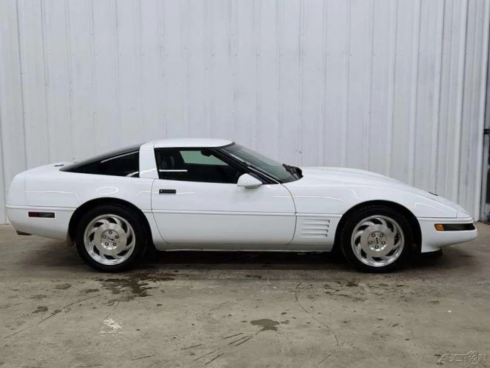 1994 Chevrolet Corvette - Image 8 of 24