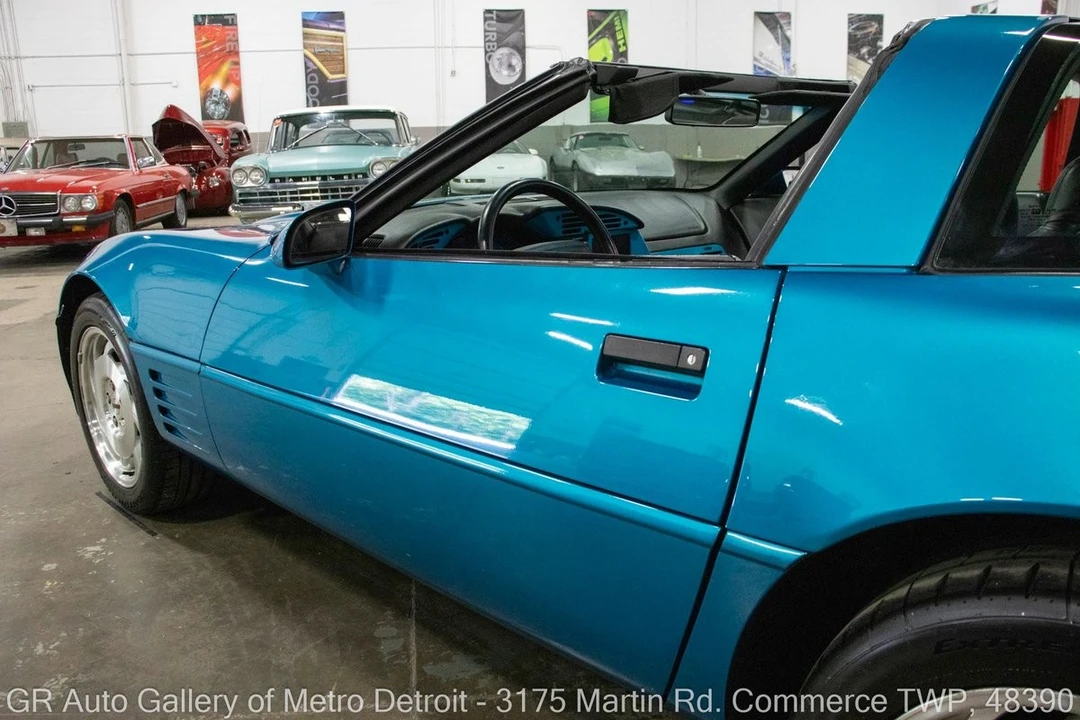 1994 Chevrolet Corvette C4 - Image 19 of 31
