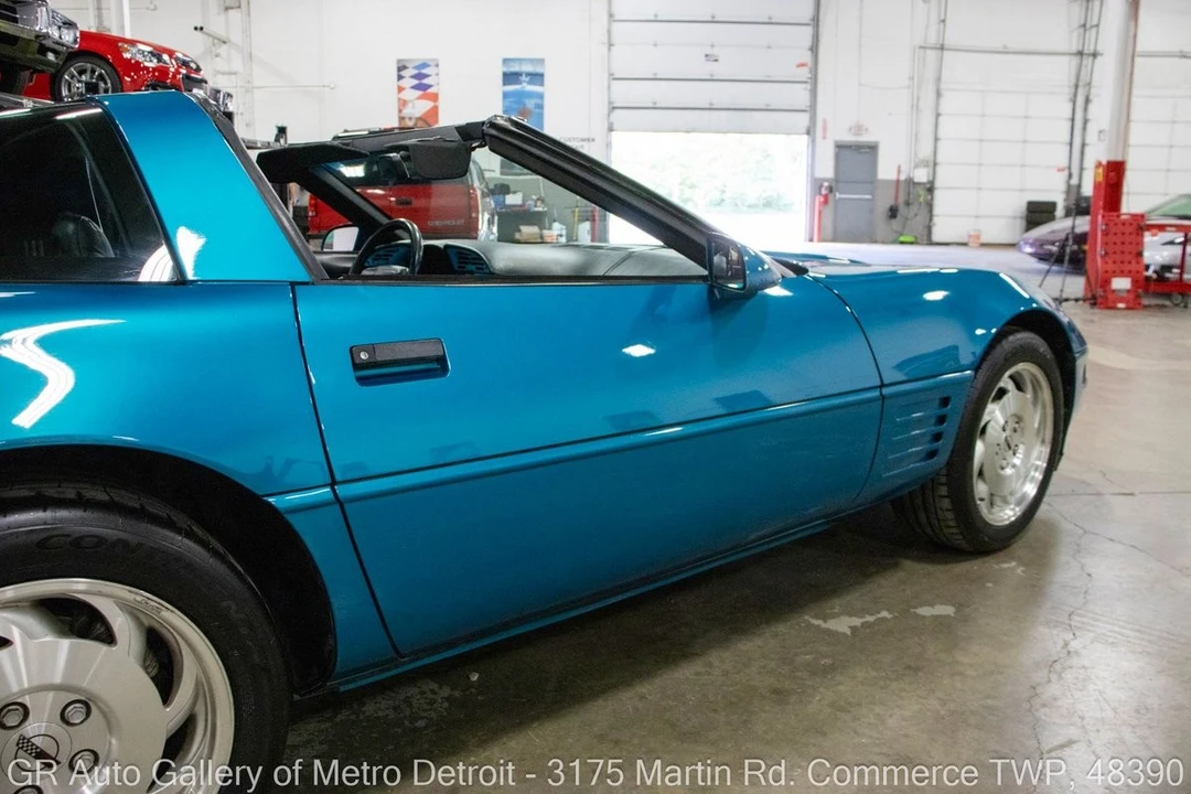 1994 Chevrolet Corvette C4 - Image 20 of 31