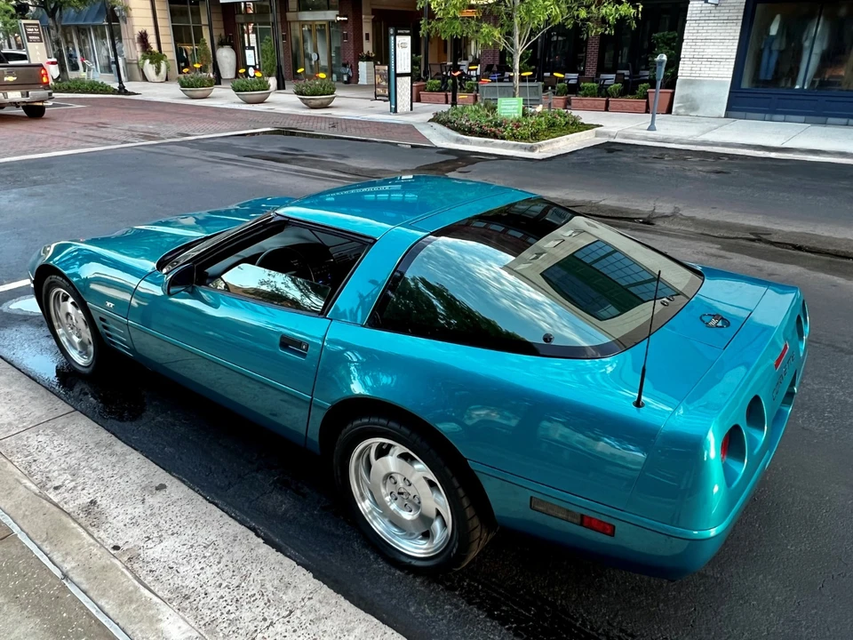 1994 Chevrolet Corvette C4 - Image 13 of 31