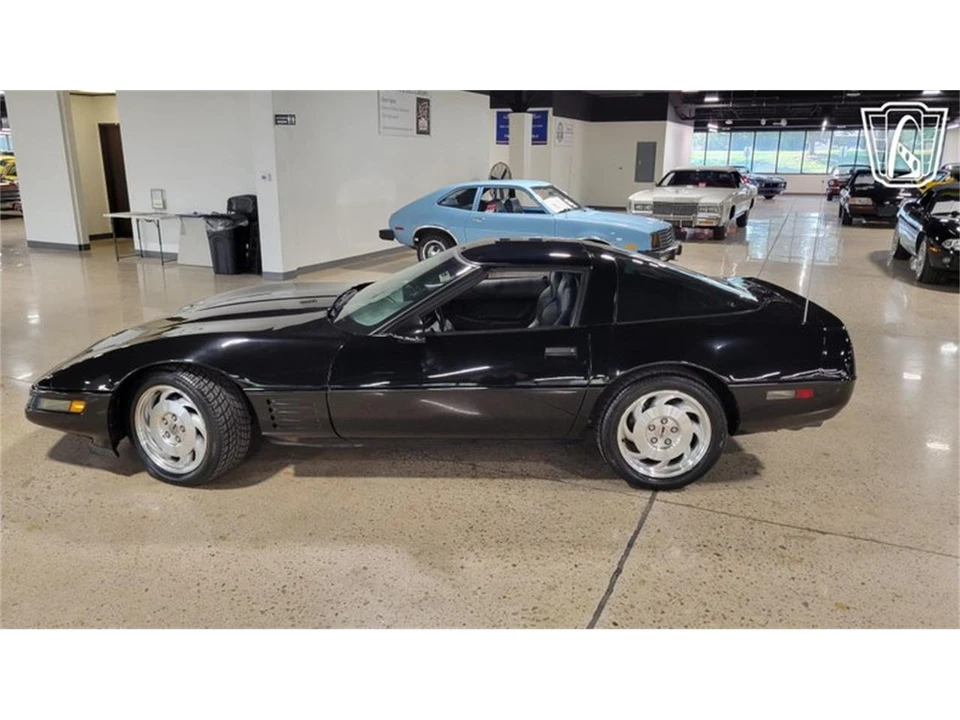 1994 Chevrolet Corvette C4 - Image 2 of 31