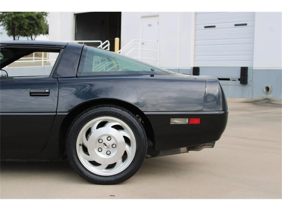1994 Chevrolet Corvette C4 - Image 29 of 31