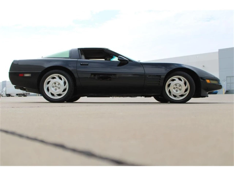 1994 Chevrolet Corvette C4 - Image 19 of 31