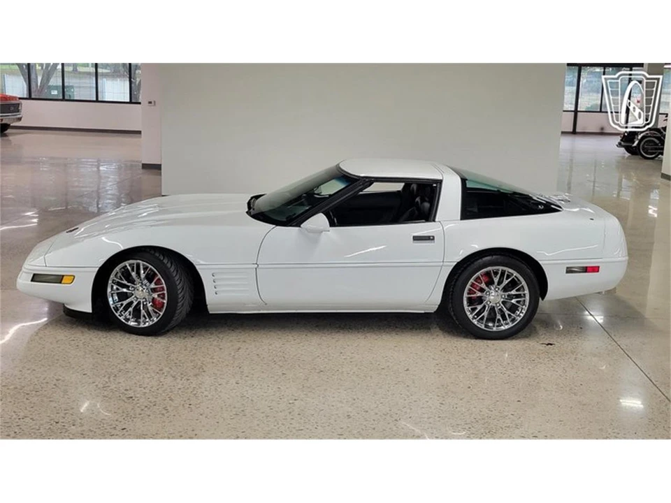 1994 Chevrolet Corvette C4 - Image 23 of 31
