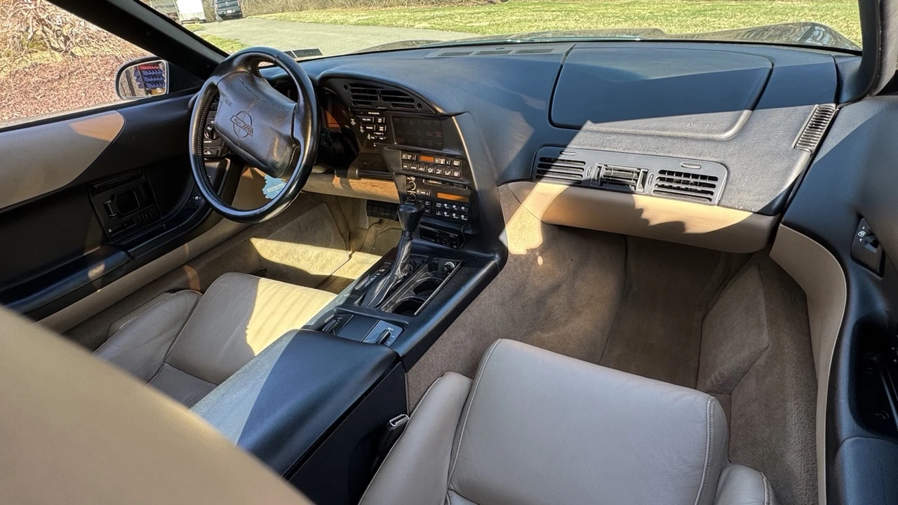 1994 Chevrolet Corvette C4 - Image 18 of 21