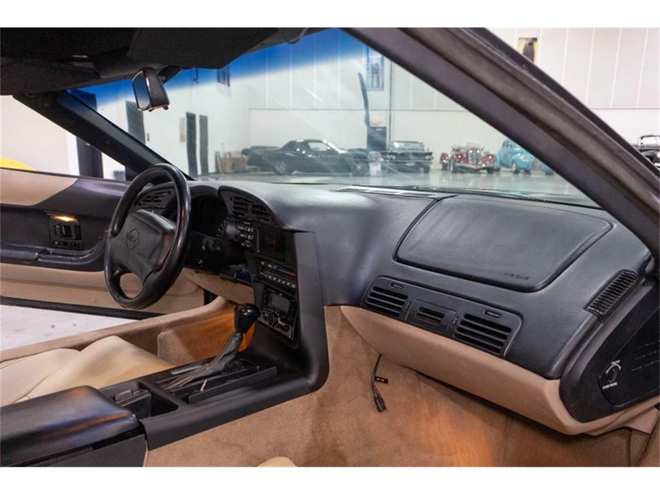 1994 Chevrolet Corvette C4 - Image 28 of 31