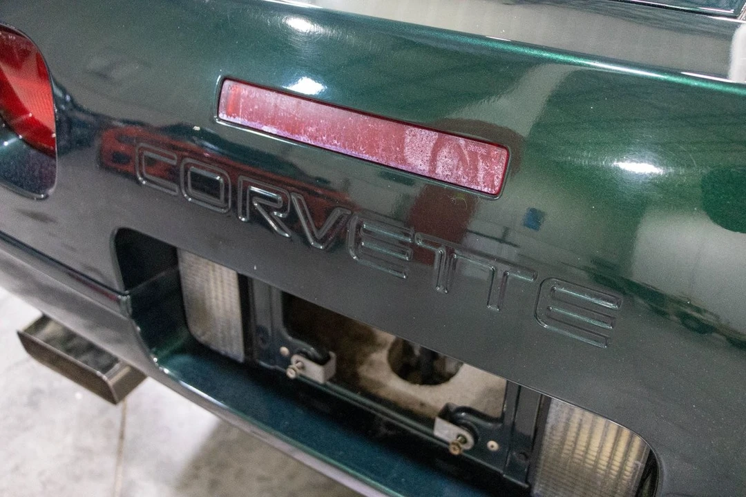 1994 Chevrolet Corvette C4 - Image 23 of 31