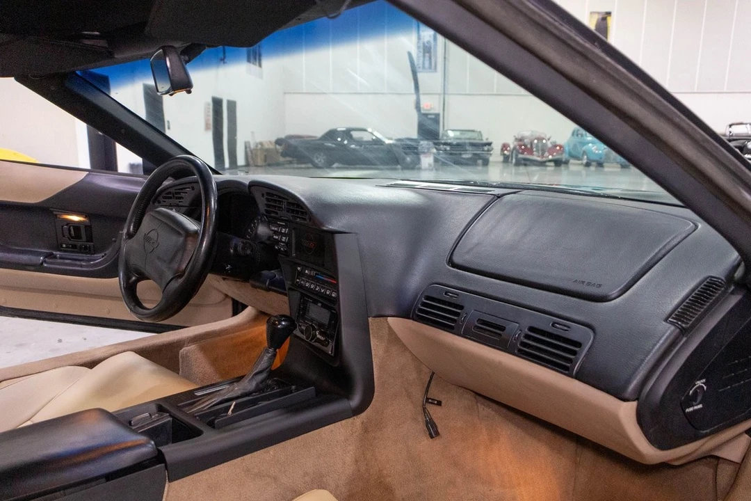 1994 Chevrolet Corvette C4 - Image 28 of 31