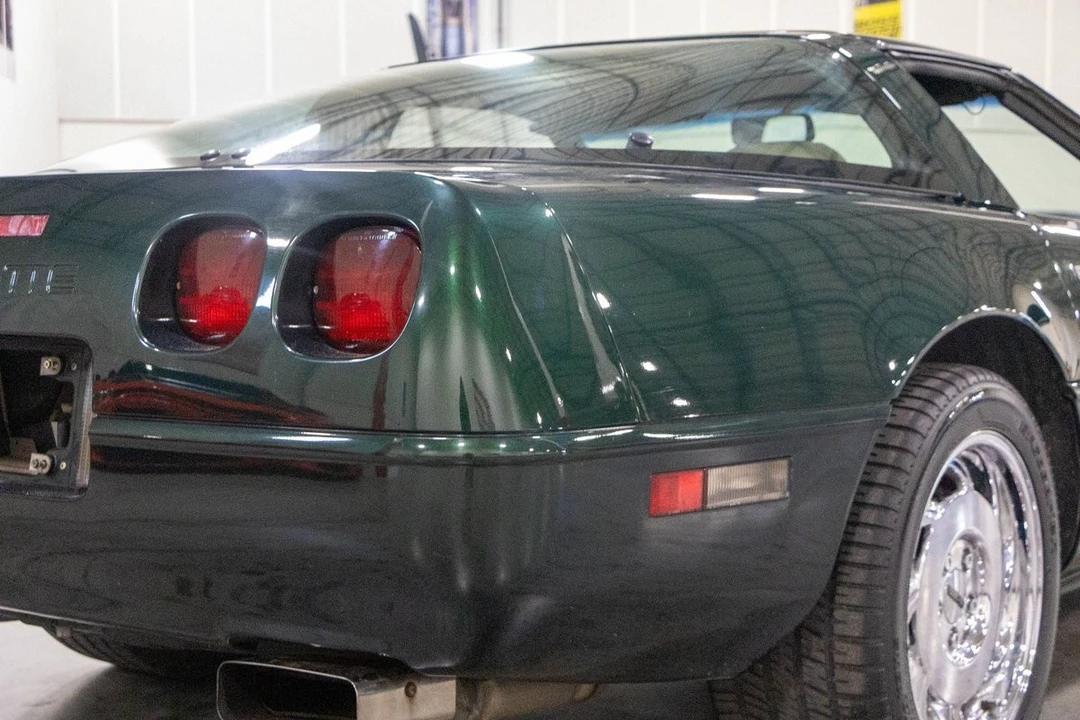 1994 Chevrolet Corvette C4 - Image 25 of 31
