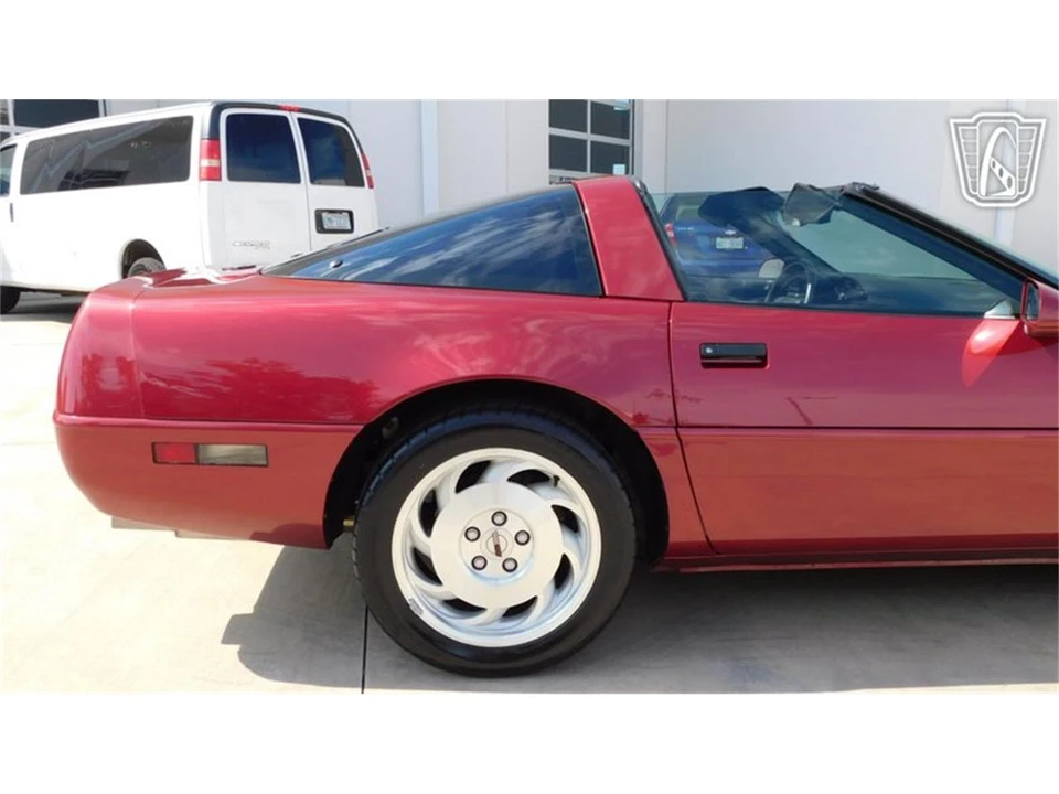 1994 Chevrolet Corvette C4 - Image 27 of 31