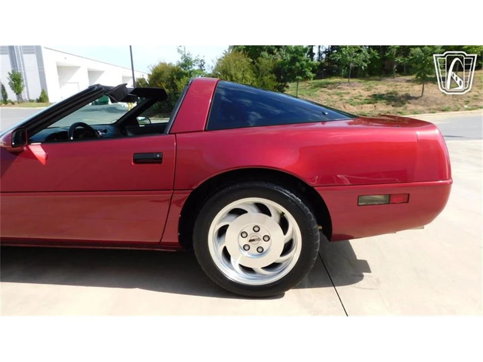 1994 Chevrolet Corvette C4 - Image 15 of 31