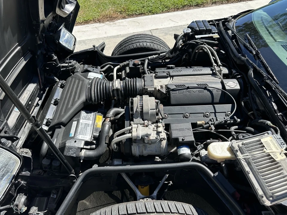 1994 Chevrolet Corvette C4 - Image 16 of 18