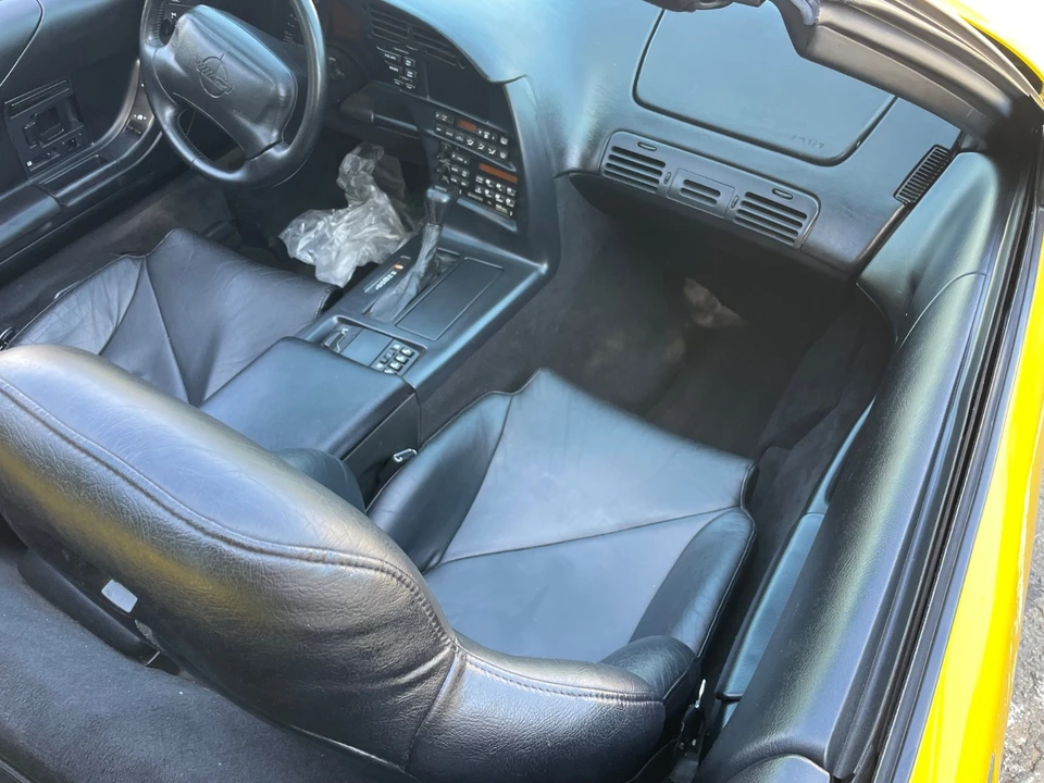 1994 Chevrolet Corvette C4 - Image 25 of 31