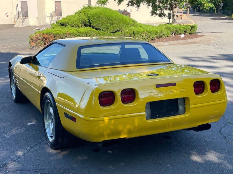 1994 Chevrolet Corvette C4 - Image 8 of 31