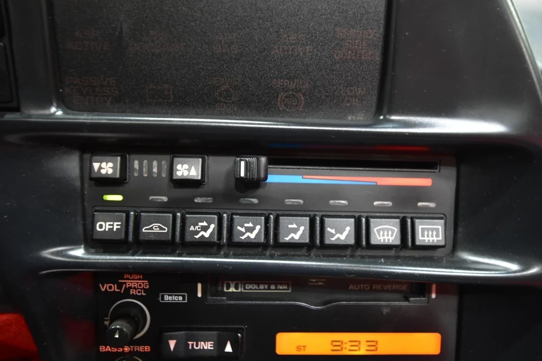 1994 Chevrolet Corvette C4 - Image 27 of 31