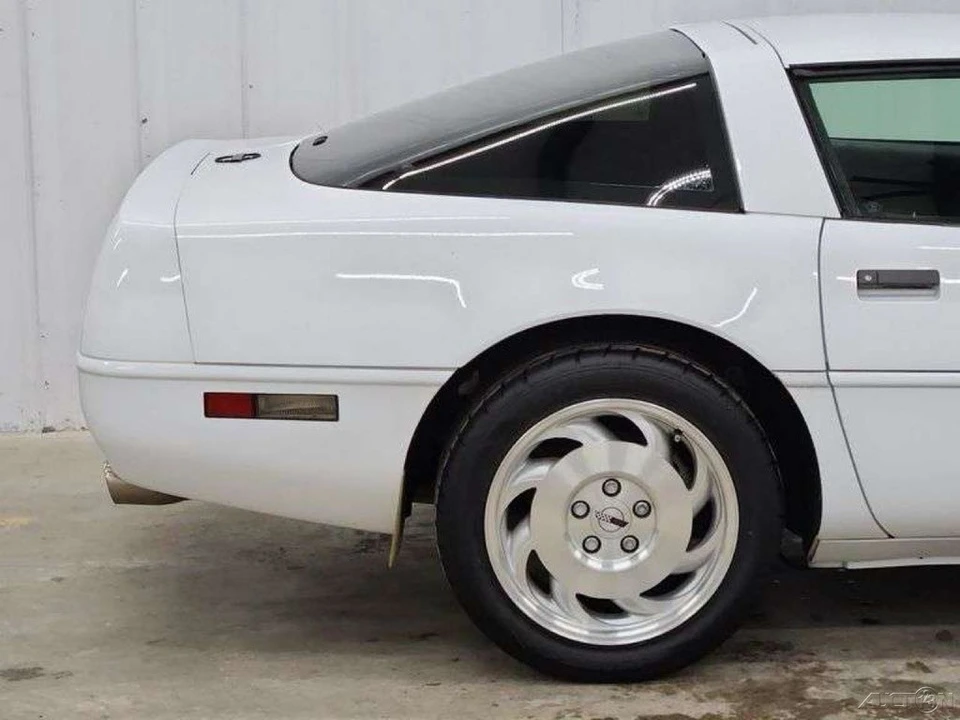 1994 Chevrolet Corvette C4 - Image 12 of 24