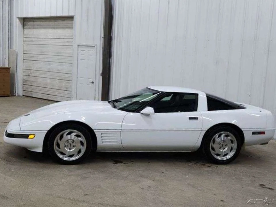 1994 Chevrolet Corvette C4 - Image 2 of 24