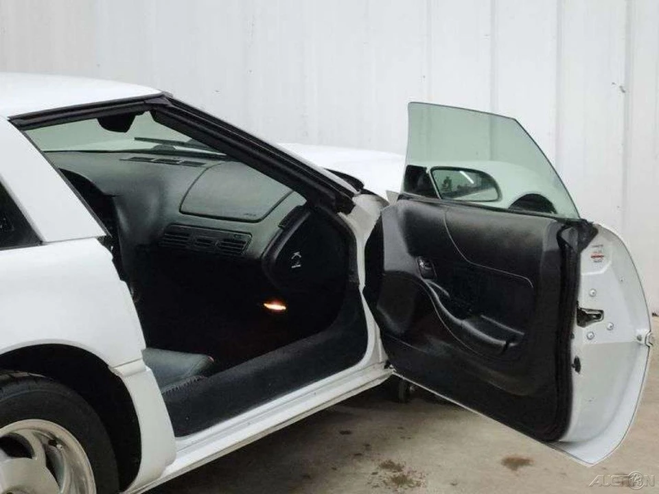 1994 Chevrolet Corvette C4 - Image 24 of 24