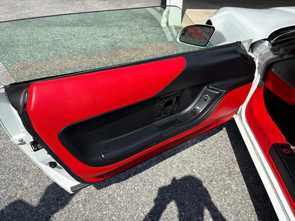 1994 Chevrolet Corvette C4 - Image 16 of 23