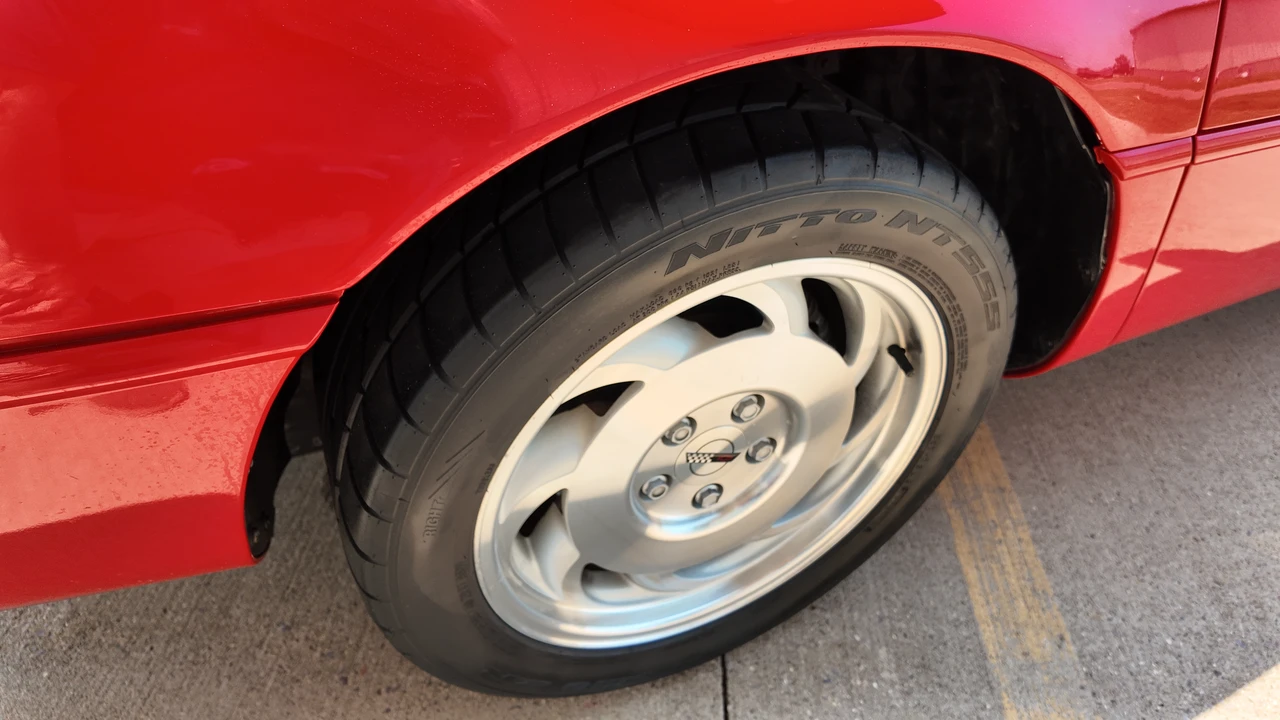 1994 Chevrolet Corvette C4 - Image 16 of 31