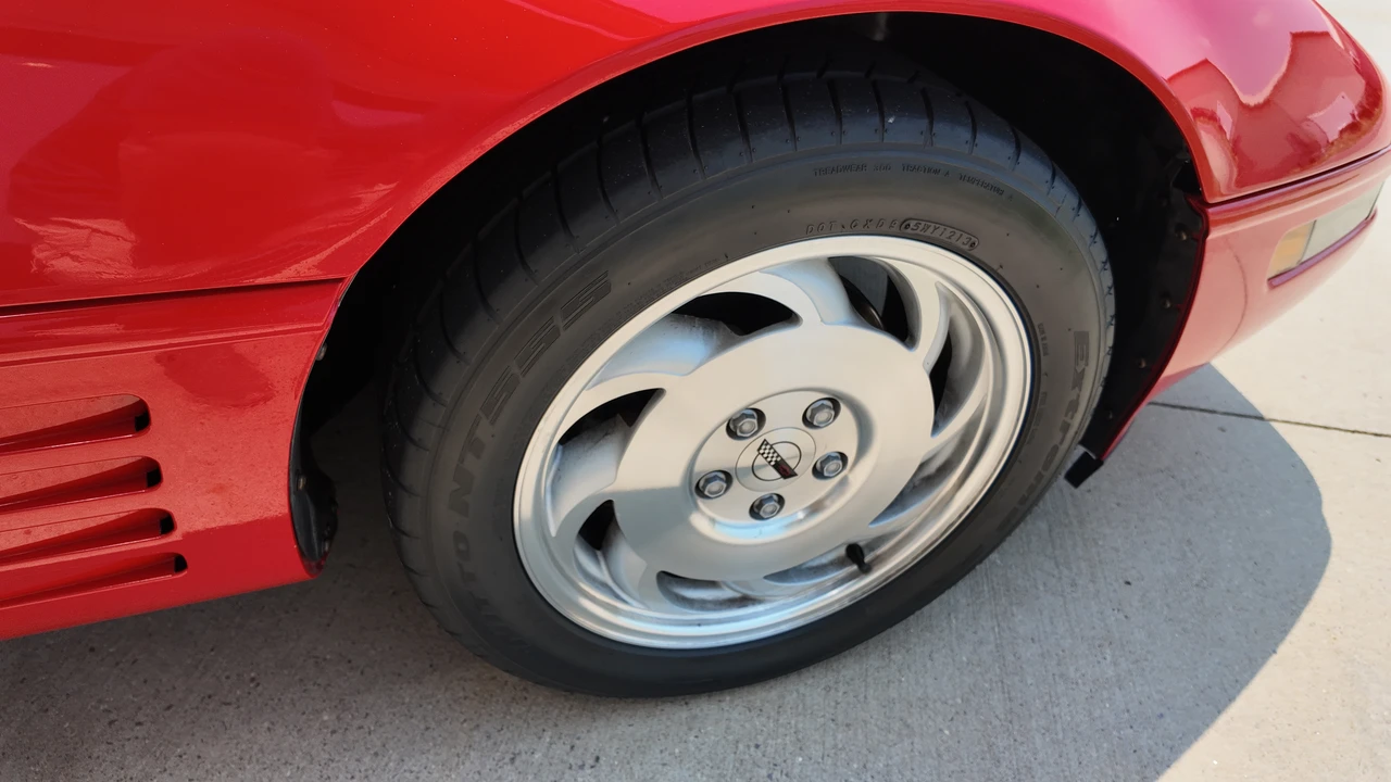1994 Chevrolet Corvette C4 - Image 19 of 31