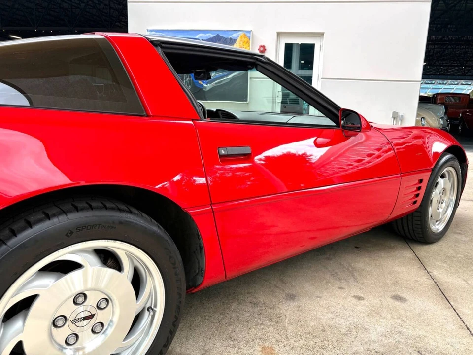 1994 Chevrolet Corvette C4 - Image 18 of 31