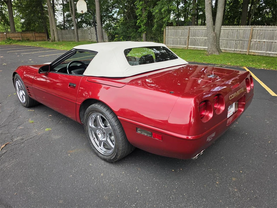 1994 Chevrolet Corvette C4 - Image 15 of 31