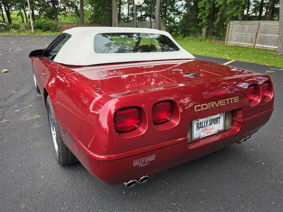 1994 Chevrolet Corvette C4 - Image 18 of 31