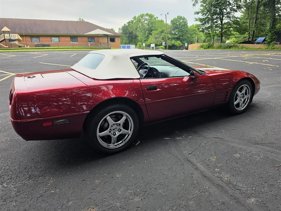 1994 Chevrolet Corvette C4 - Image 24 of 31