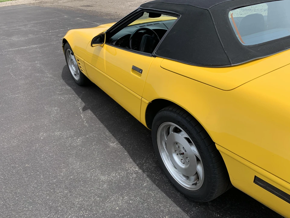1994 Chevrolet Corvette C4 - Image 19 of 31