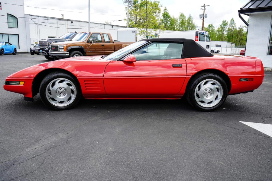 1994 Chevrolet Corvette C4 - Image 2 of 31
