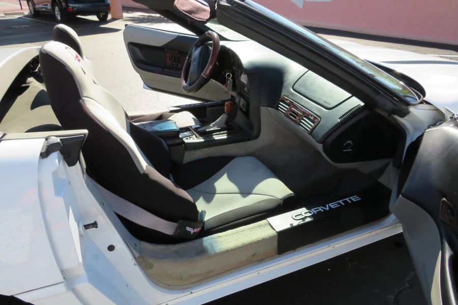 1994 Chevrolet Corvette C4 - Image 16 of 22
