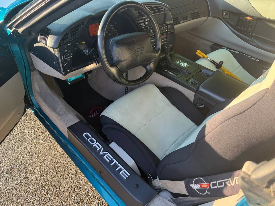 1994 Chevrolet Corvette C4 - Image 8 of 23